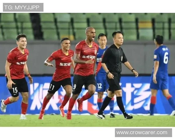 南京足球队以91分领跑挑战赛积分榜展现强劲实力 南京足球队以91分领跑挑战赛积分榜展现强劲实力